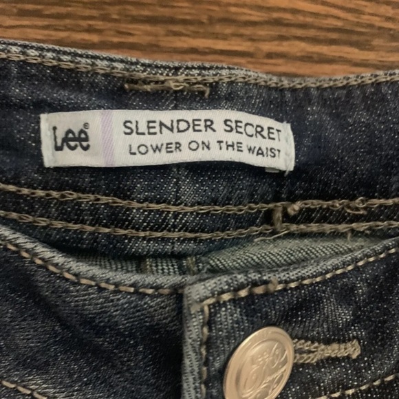 Lee Slender Secret Lower On The Waist Blue Stretch Jeans Size 10 Short Inseam 28 - Picture 3 of 6